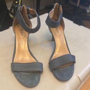 Excellent condition navy blue sandals with 1.5 inch heel